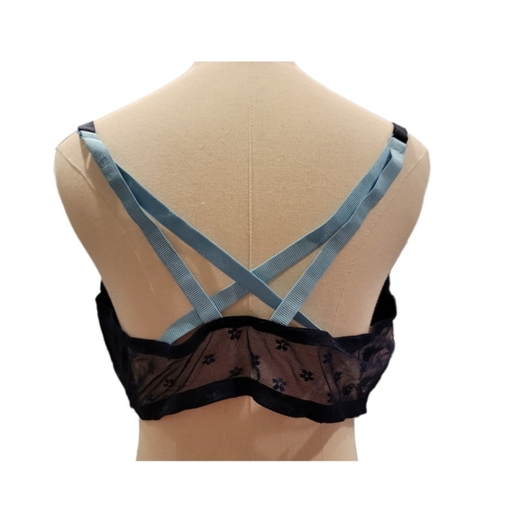 NWT Victoria Secret Lace Multi Strap Push Up Bra 40D Blue - Picture 4 of 5